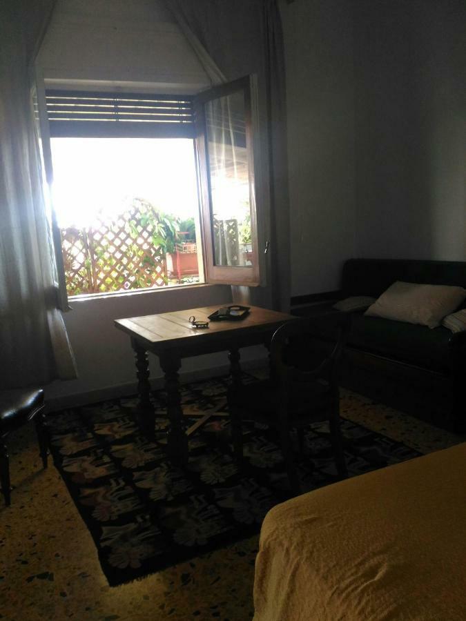 Paestum House Bed & Breakfast Exterior photo